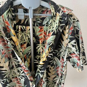 Cooke Street Honolulu Reverse Print Aloha Shirt Men LG Faded Tropical Black Leaf